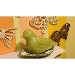 Vintage avacado dove candle